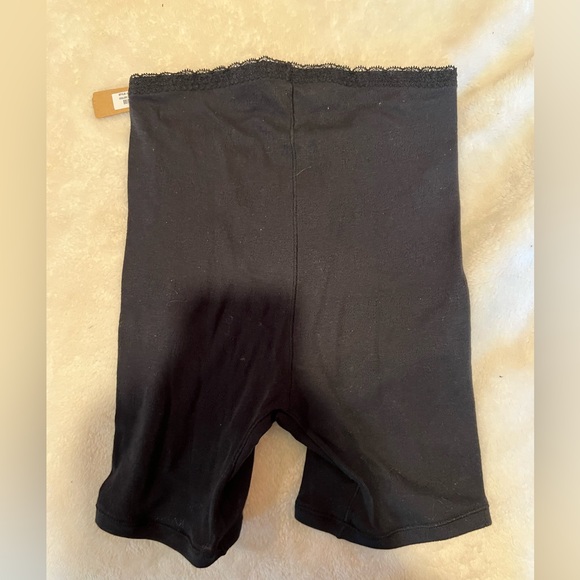 Skims Black Pointelle Shorts XS - Picture 2 of 4